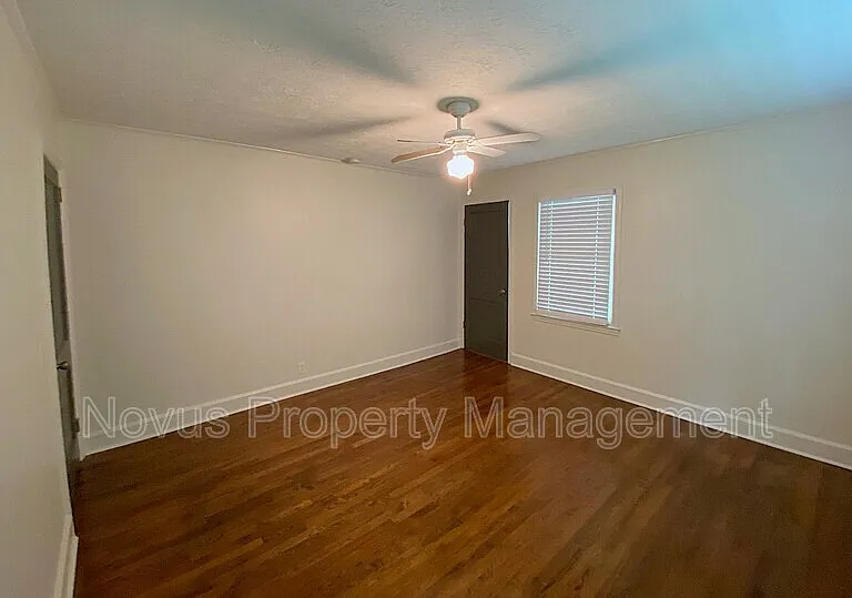 215 Pennsylvania Ave — Photo 13
