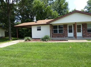 120 Laura Dr, Saint Peters, MO 63376