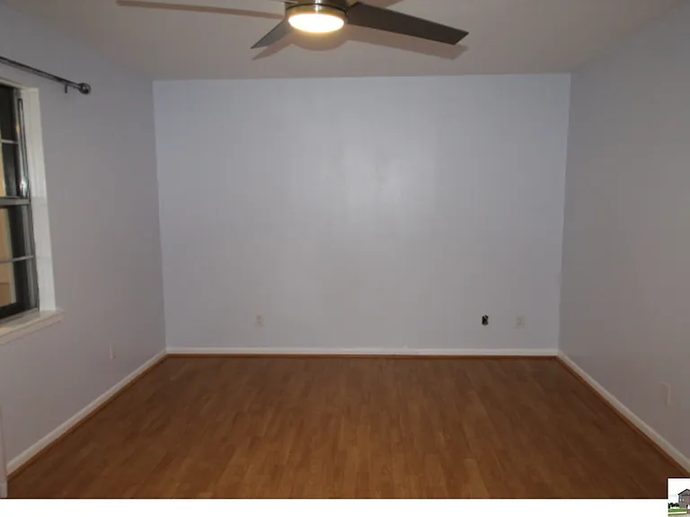 204 Oak St — Photo 23