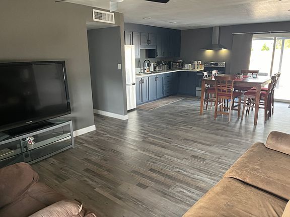 5th image of 13052 N 40th Pl