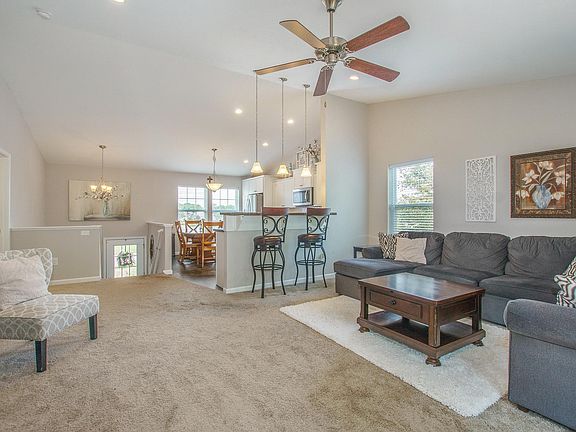 4th image of 641 S Cygnet Lake Dr
