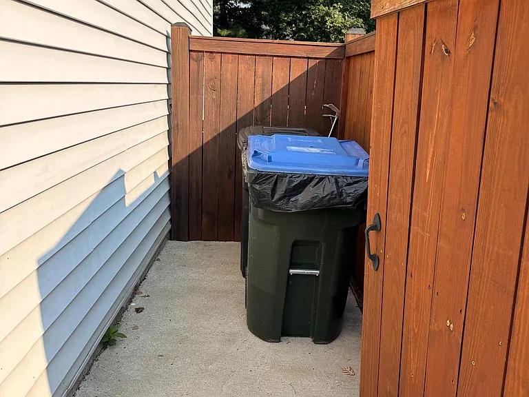 204 Whispering Wind Ct SE — Photo 34