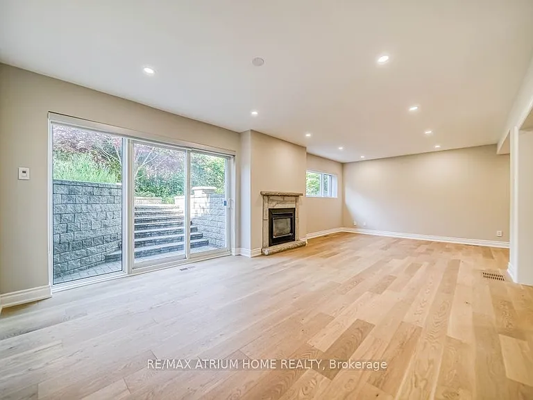 4 Palomino Cres — Photo 16