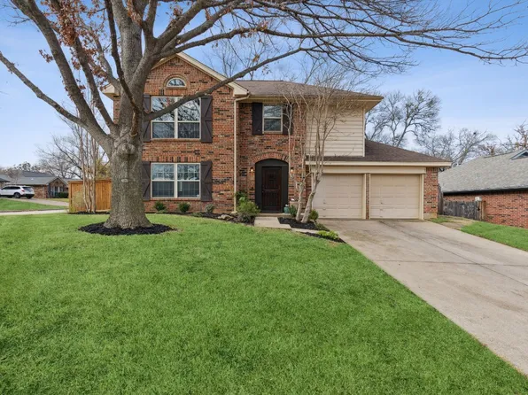 4506 Copperfield Dr, Grapevine, TX 76051