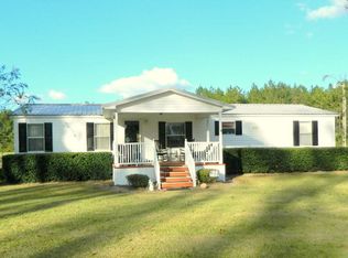 326 Lee Rd, Ray City, GA 31645