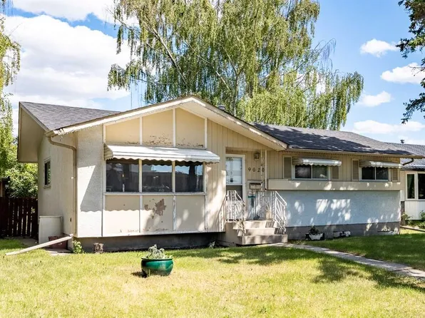 9020 W Fairmount Dr SE, Calgary, AB T2H 0Z5