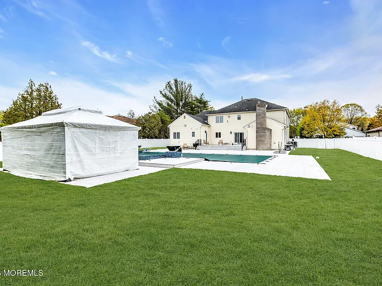 24 Valley Forge Rd — Photo 32