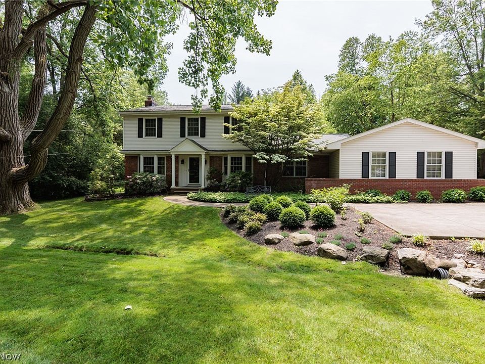 1st image of 35320 Chagrin Blvd
