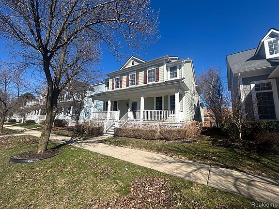 3rd image of 42567 Whitman Way