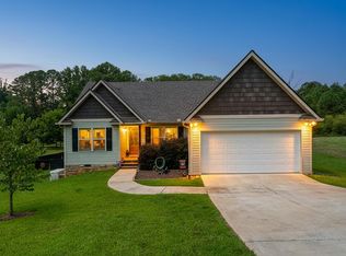 151 Old South Dr, Ellijay, GA 30540