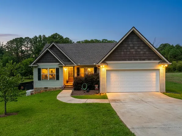 151 Old South Dr, Ellijay, GA 30540