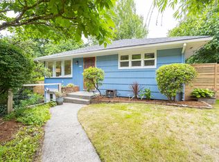 9039 SW 17th Ave, Portland, OR 97219