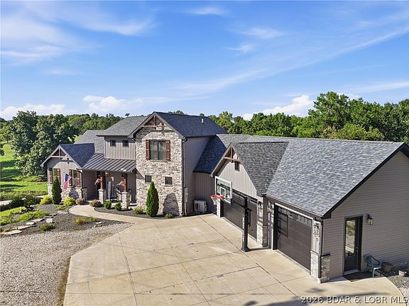 2nd image of 104 Oak Hill Rd