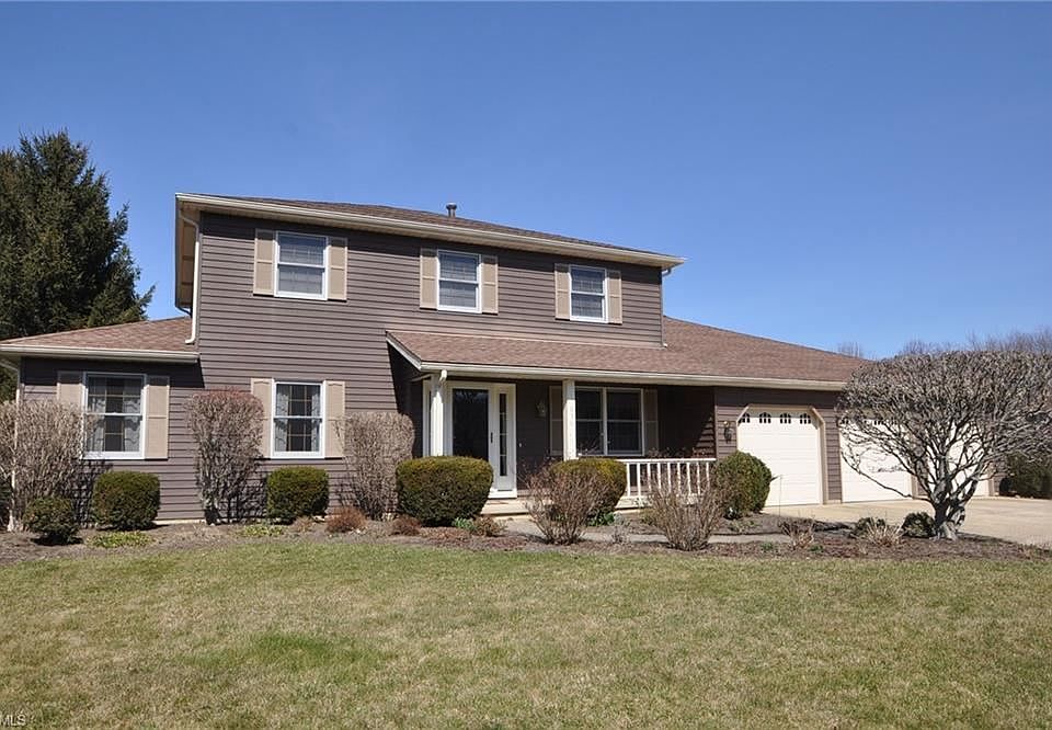 1st image of 636 Brooke Ln