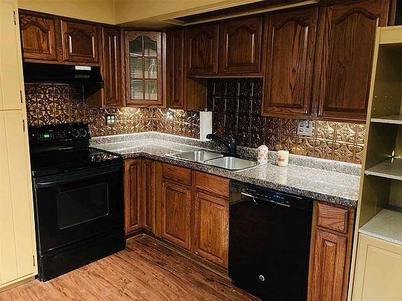 2nd image of 106 Donna Dr
