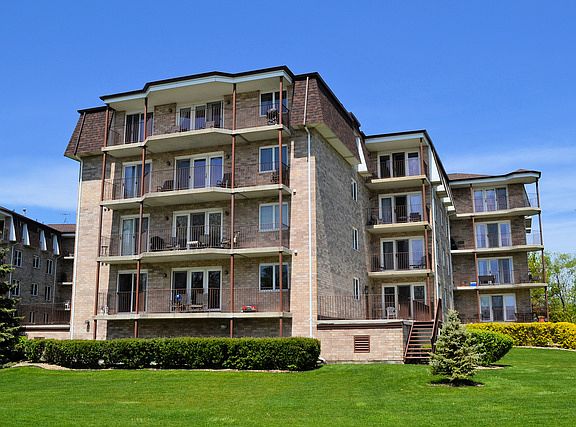 2nd image of 3680 186th St APT 105