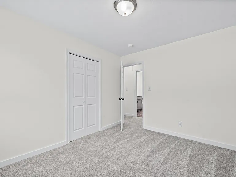 19 Chestnut Dr — Photo 10