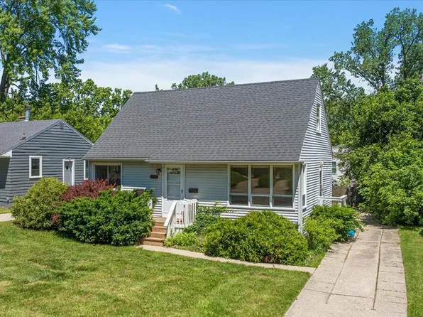 2223 Audobon Dr SE, East Grand Rapids, MI 49506