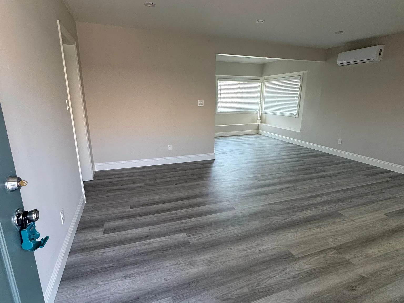 2 bed, $2,550 — Photo 2
