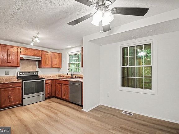3rd image of 3410 Inverwood Ln