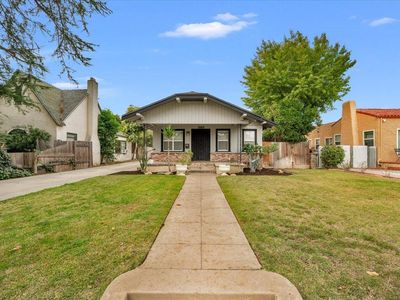 1009 N Vagedes Ave, Fresno, CA, 93728