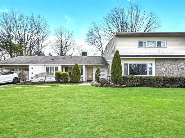 5 Fieldstone Lane, Great Neck, NY 11020