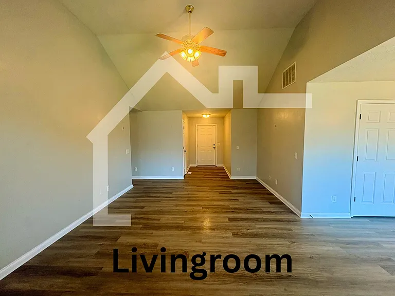 4709 Rathbone Dr — Photo 3