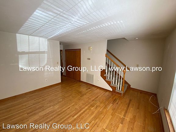 3rd image of 5506 Woodland Ln