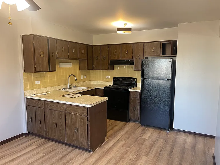 17614 Rosewood Dr #3A — Photo 2