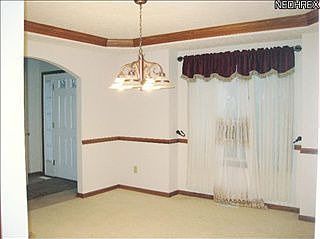 4th image of 1060 Bull Creek Ln