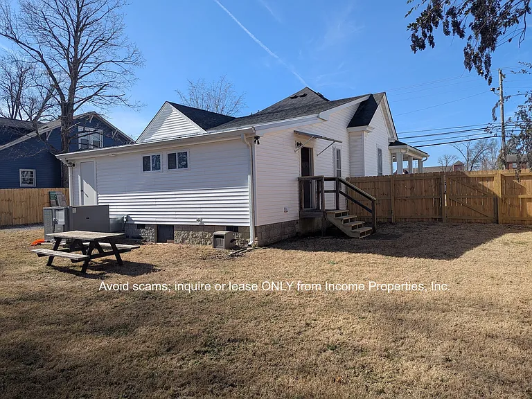 209 S Greenwood St — Photo 30