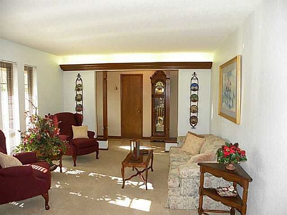 4th image of 13309 Green Valley Dr