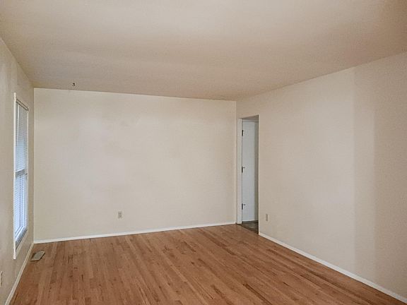 2nd image of 2590 Cedar Knoll Ln