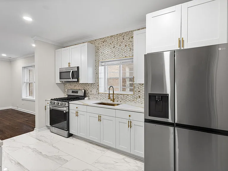 1742 N Mayfield Ave #1 — Photo 5