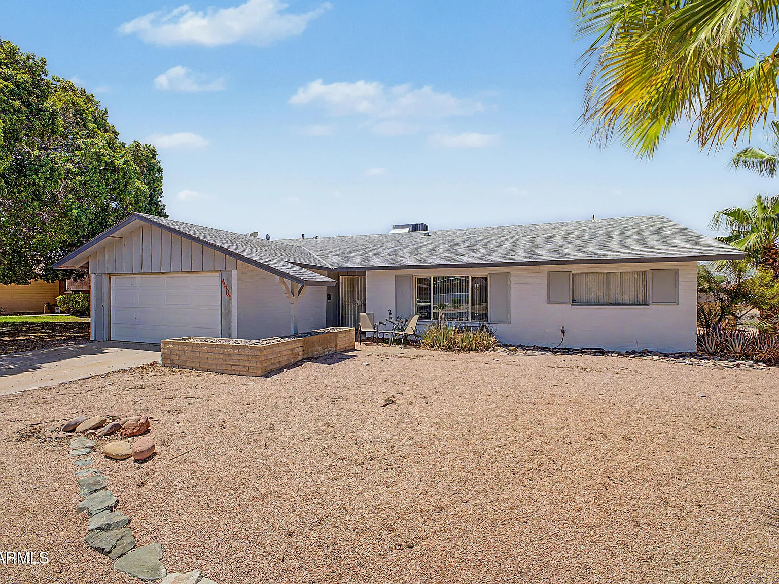 3 bed, 2.0 bath, 1852 sqft, $2,500 — Photo 3