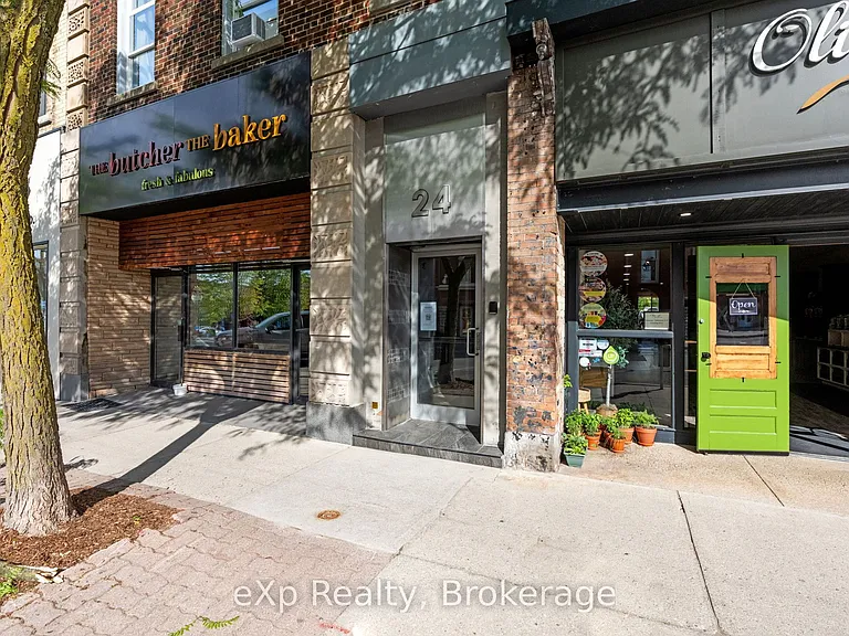 24 Wellington St #12 — Photo 4