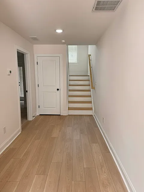 4 bed, 2505 sqft, $2,599 — Photo 2