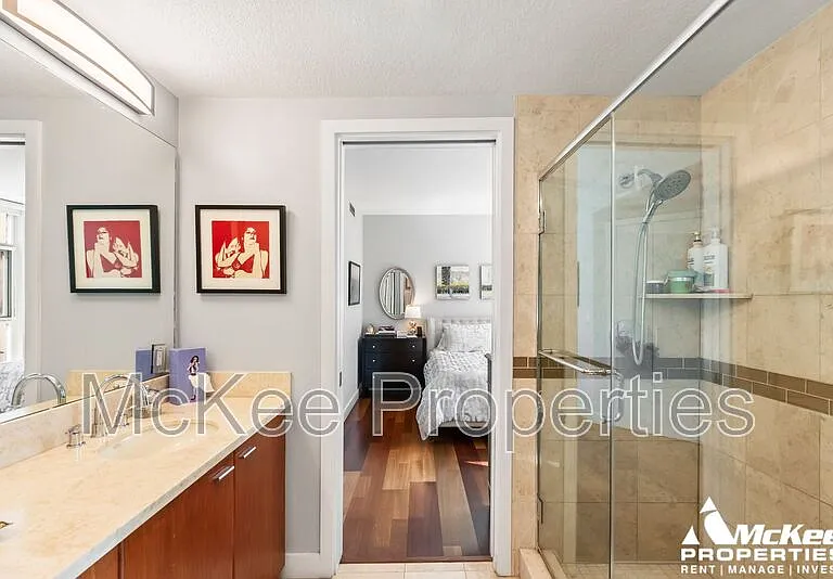 1199 Pacific Hwy #304 — Photo 20