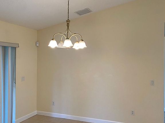 4th image of 3557 SW Voyager St