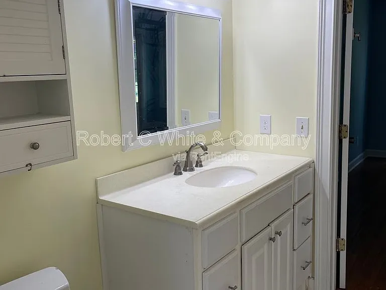 402 Cambridge Cmns — Photo 16