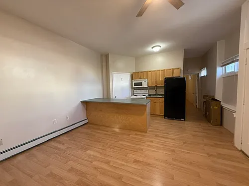 241 Washington St #3 Photo 1