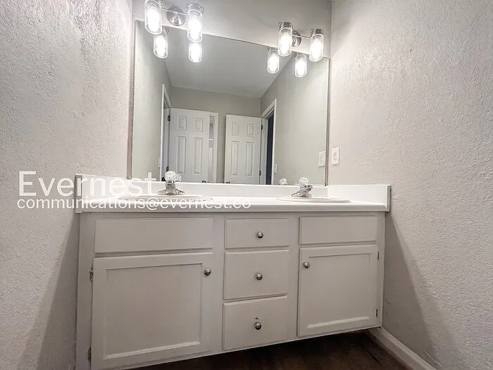 1588 King James Dr — Photo 9