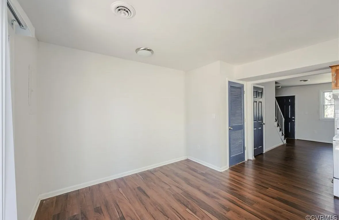 2 bed, 900 sqft, $1,400 — Photo 3