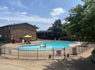 1052 Teson Rd #1036B, Hazelwood, MO 63042