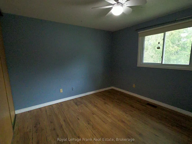 1167 Weller St #MAIN FLOOR — Photo 11