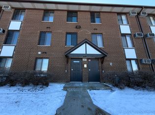 149 Gregory St APT 10, Aurora, IL 60504