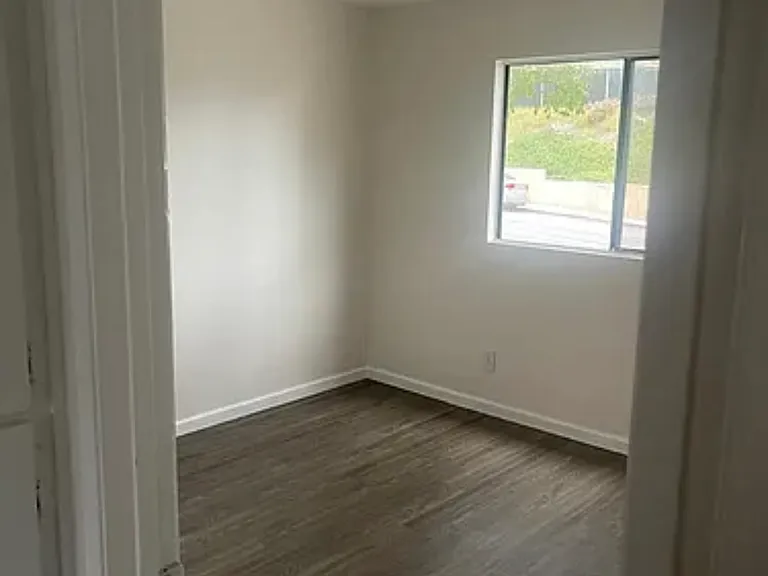2399 E Beyer Blvd #20 — Photo 5