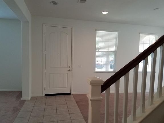 3rd image of 707 E Bougainvillea St