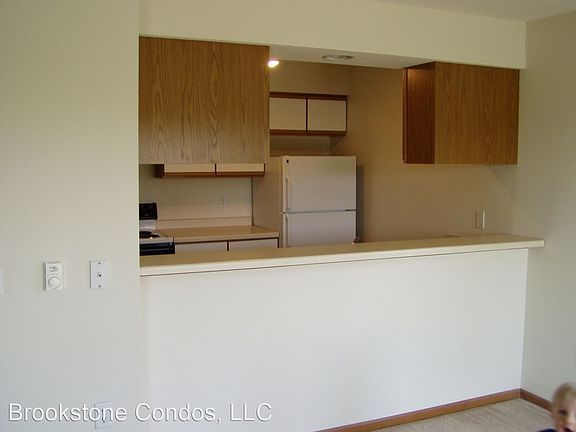 5th image of 800 Blue Mounds St #7243120