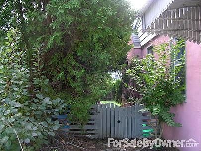 2nd image of 8736 Wissahickon Ave